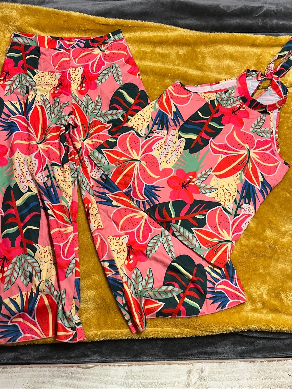 Shein XL 2 Piece Bright Tropical Wide-Leg Pants - Pink Floral